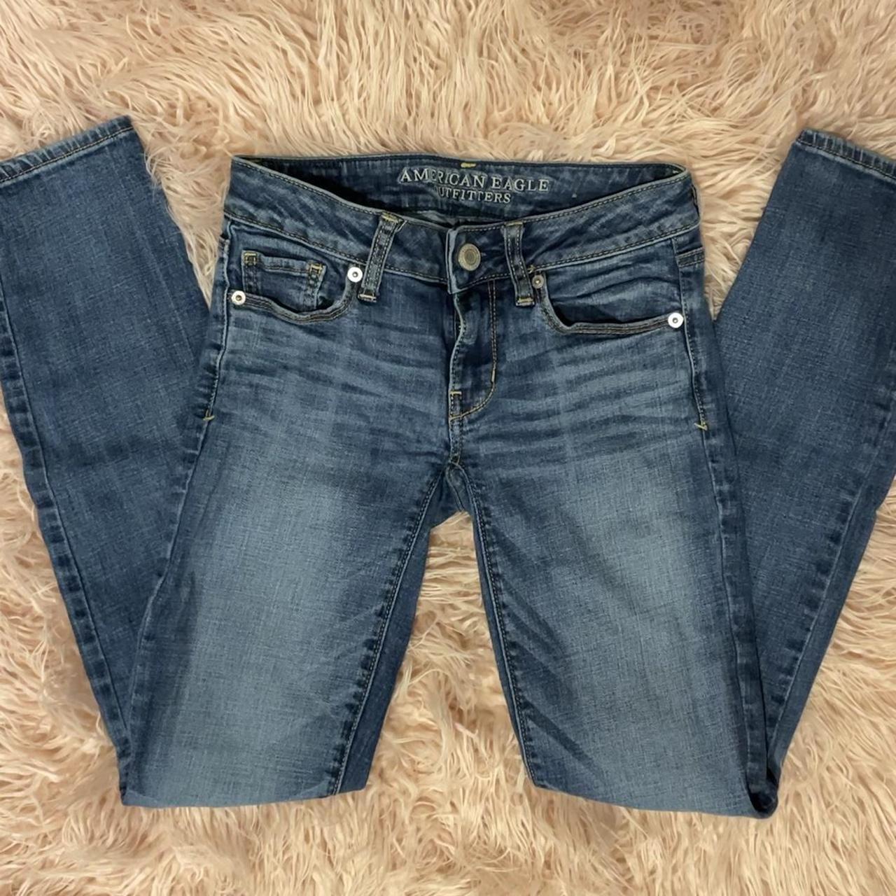 American Eagle low rise skinny jeans size 0 Waist... - Depop