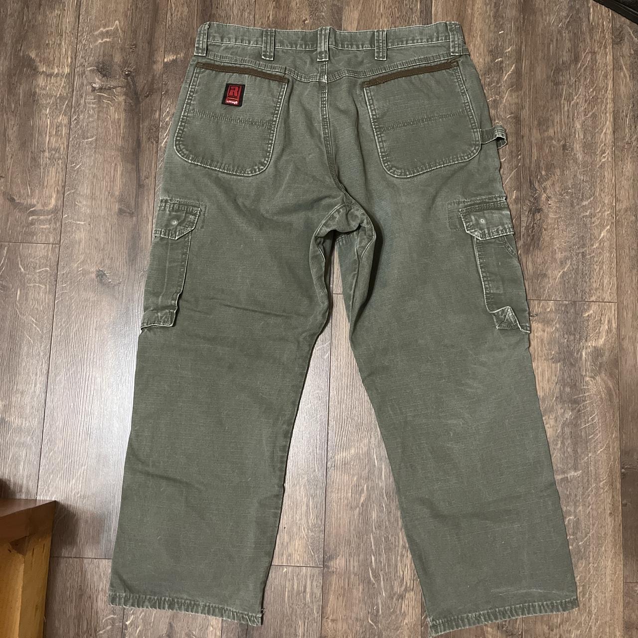 riggs workwear cargo pants by wrangler 38x30 pants|... - Depop