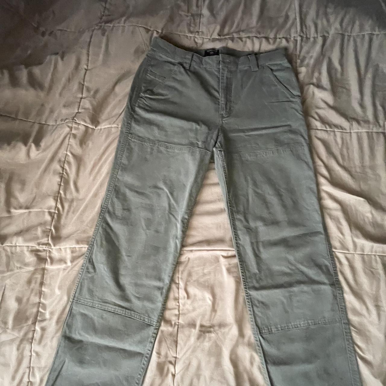 Dockers Men's Green and Khaki Trousers (2)