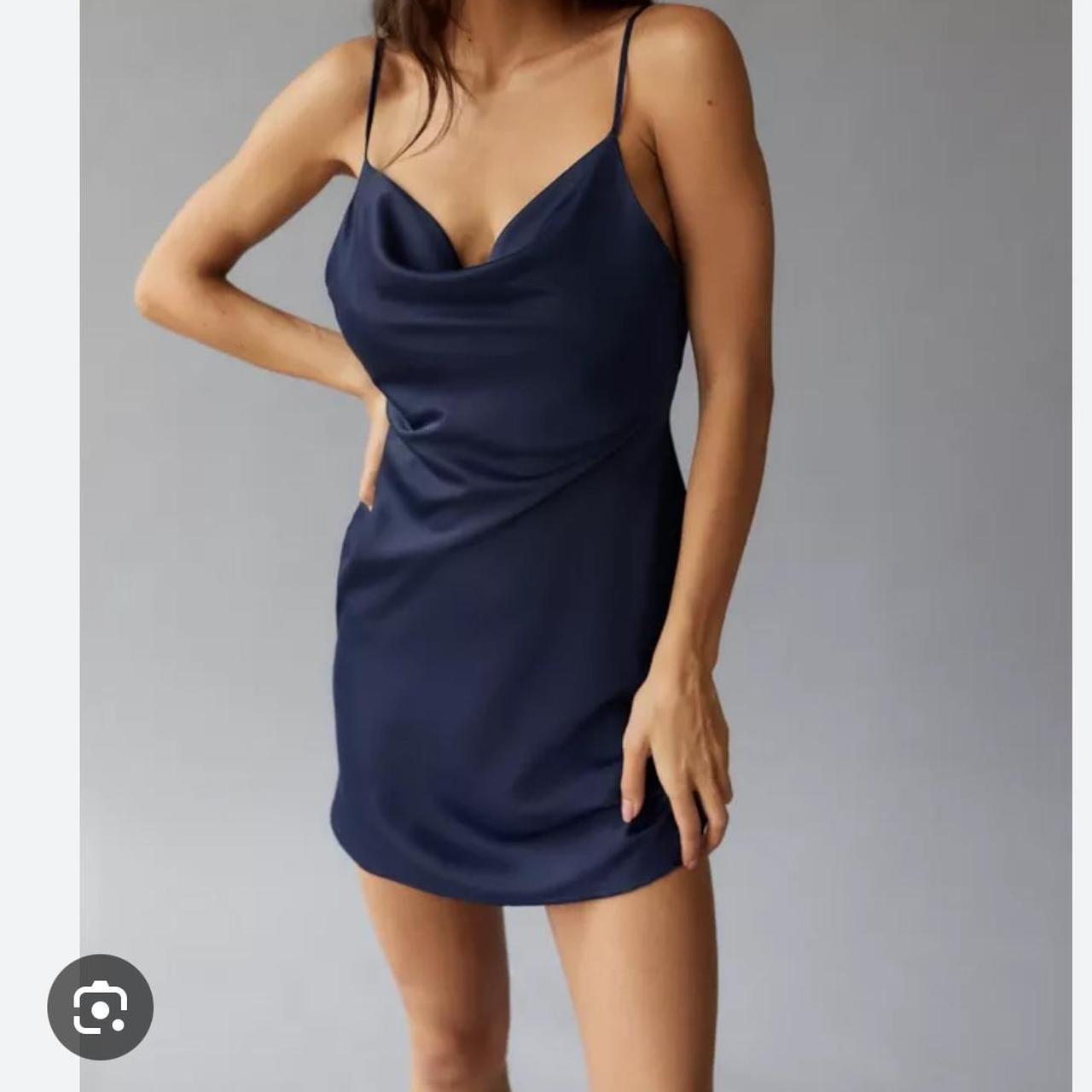 item listed by emilyy_vonn