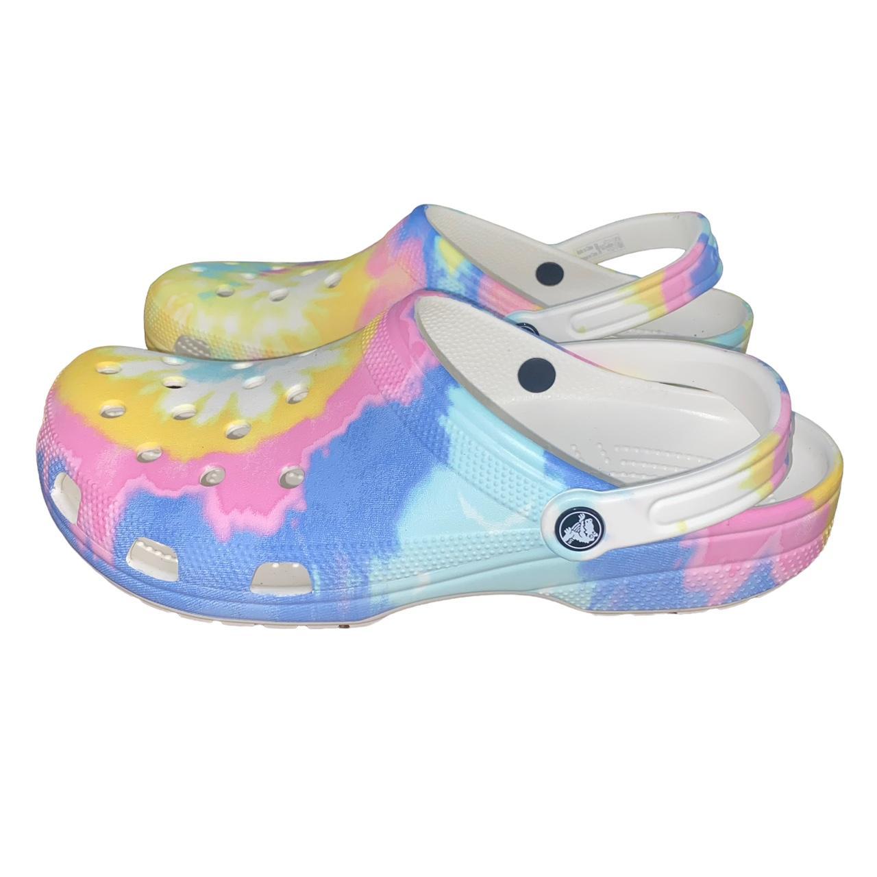 Tie dye deals crocs pastel