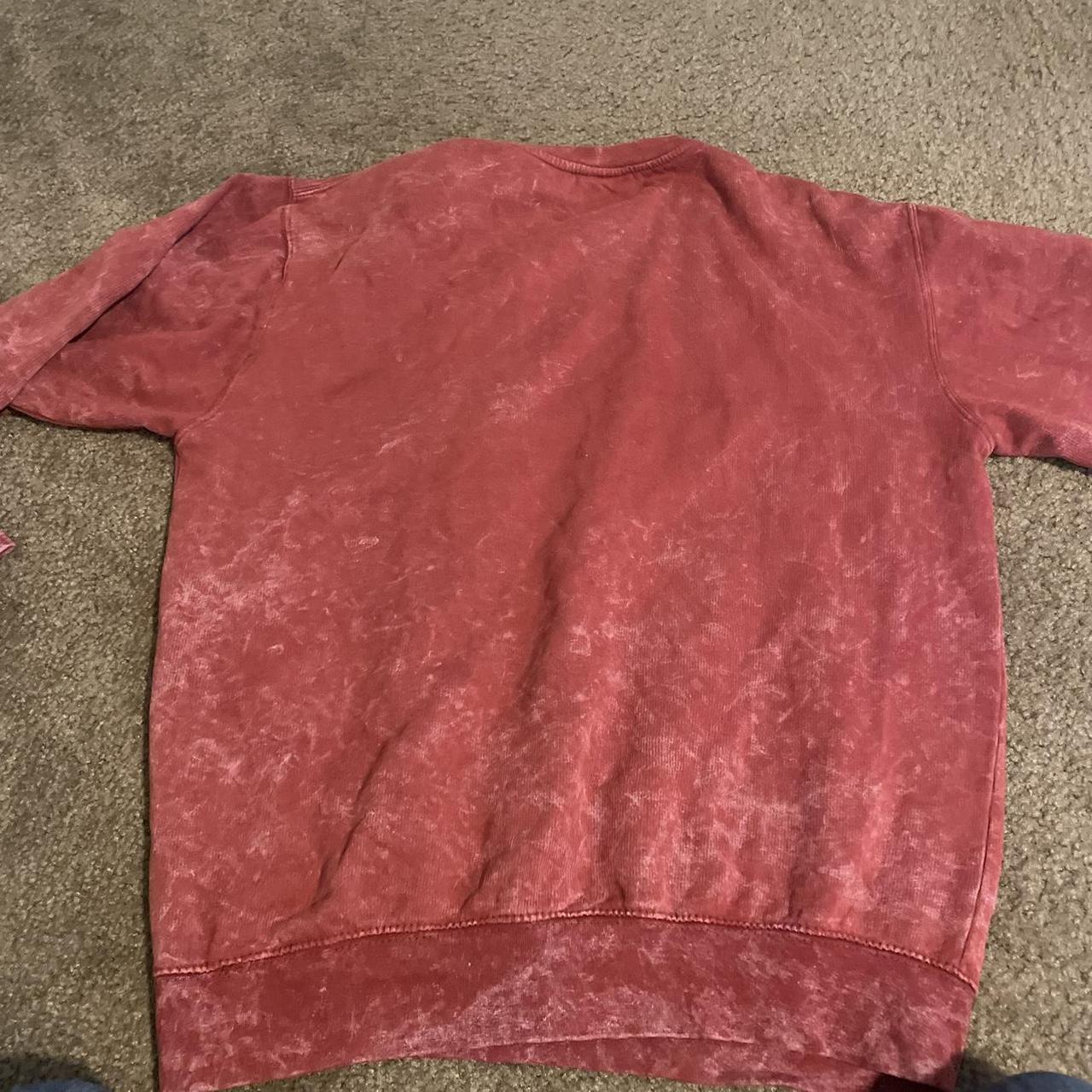 Urban Outfitters Men's Red Sweatshirt (5)