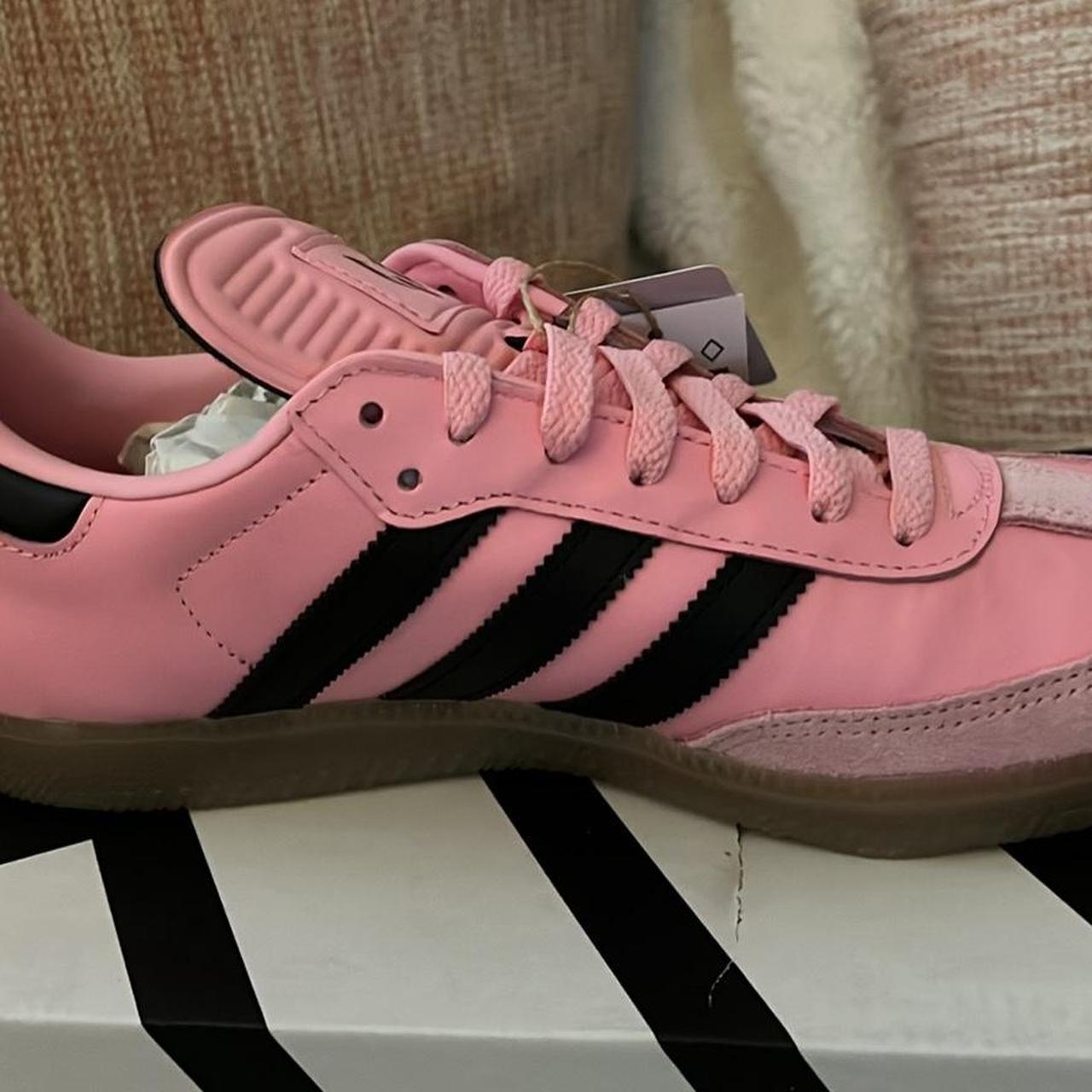 adidas pink trainers mens