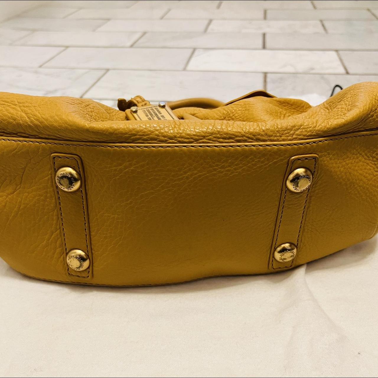 バッグ MARC BY MARCJACOBS Classic Q Baby yellow MARC BY MARC JACOBS Classic Q Baby Groovee Satchel | Depop