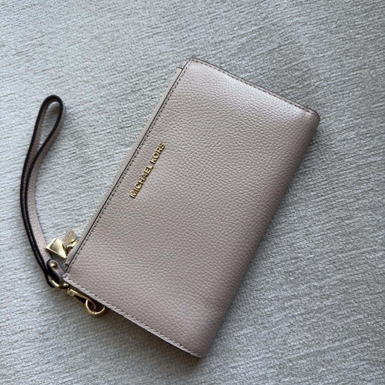 Wallet Designer By Michael Kors Size: Small