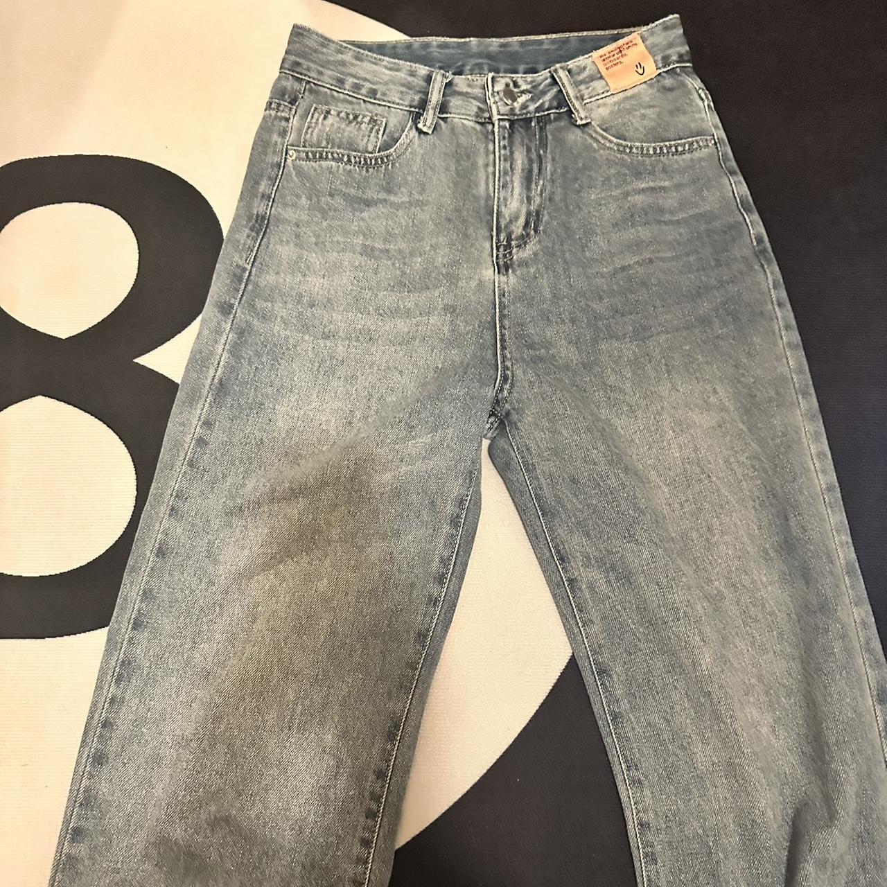 wide legged jeans got from korea fits 26’ - Depop
