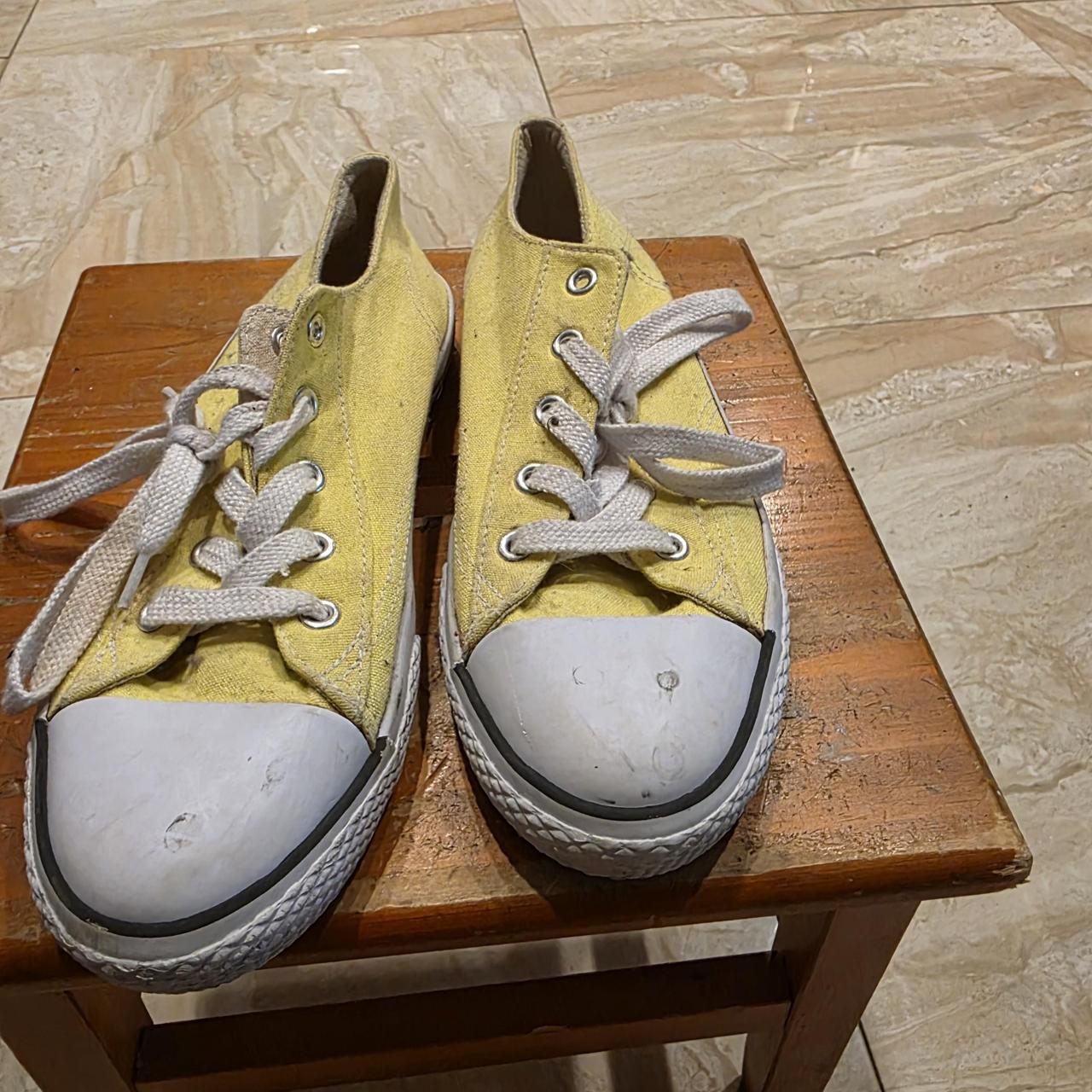 Converse Women's Sneakers Yellow US – Yellow and white