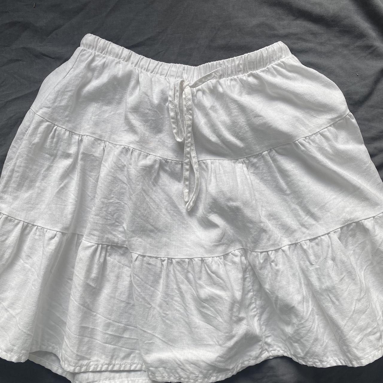 cotton on white knee length skirt super flowy and... - Depop