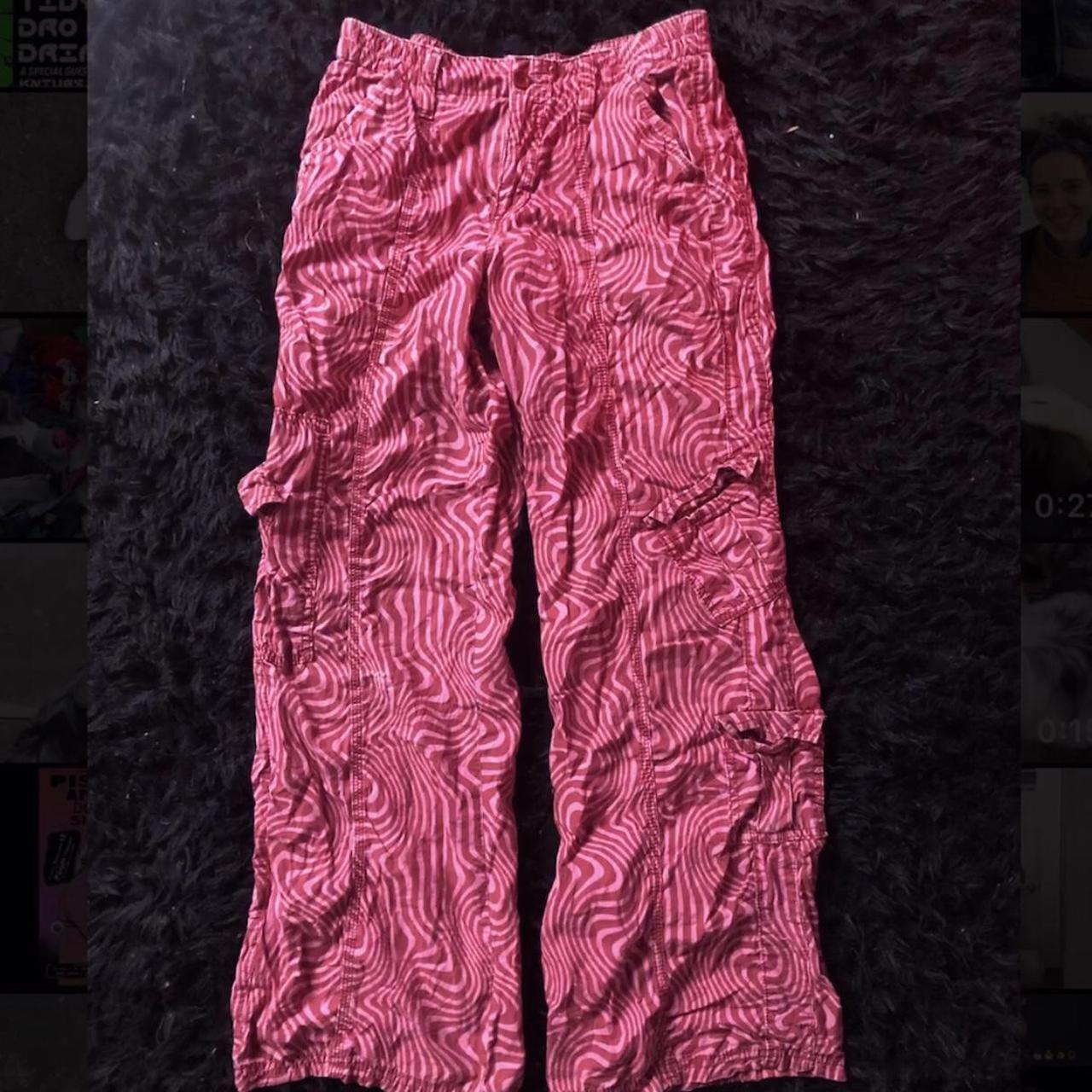 Y2K Baggy Pink Pants, size medium Would fit a size... - Depop