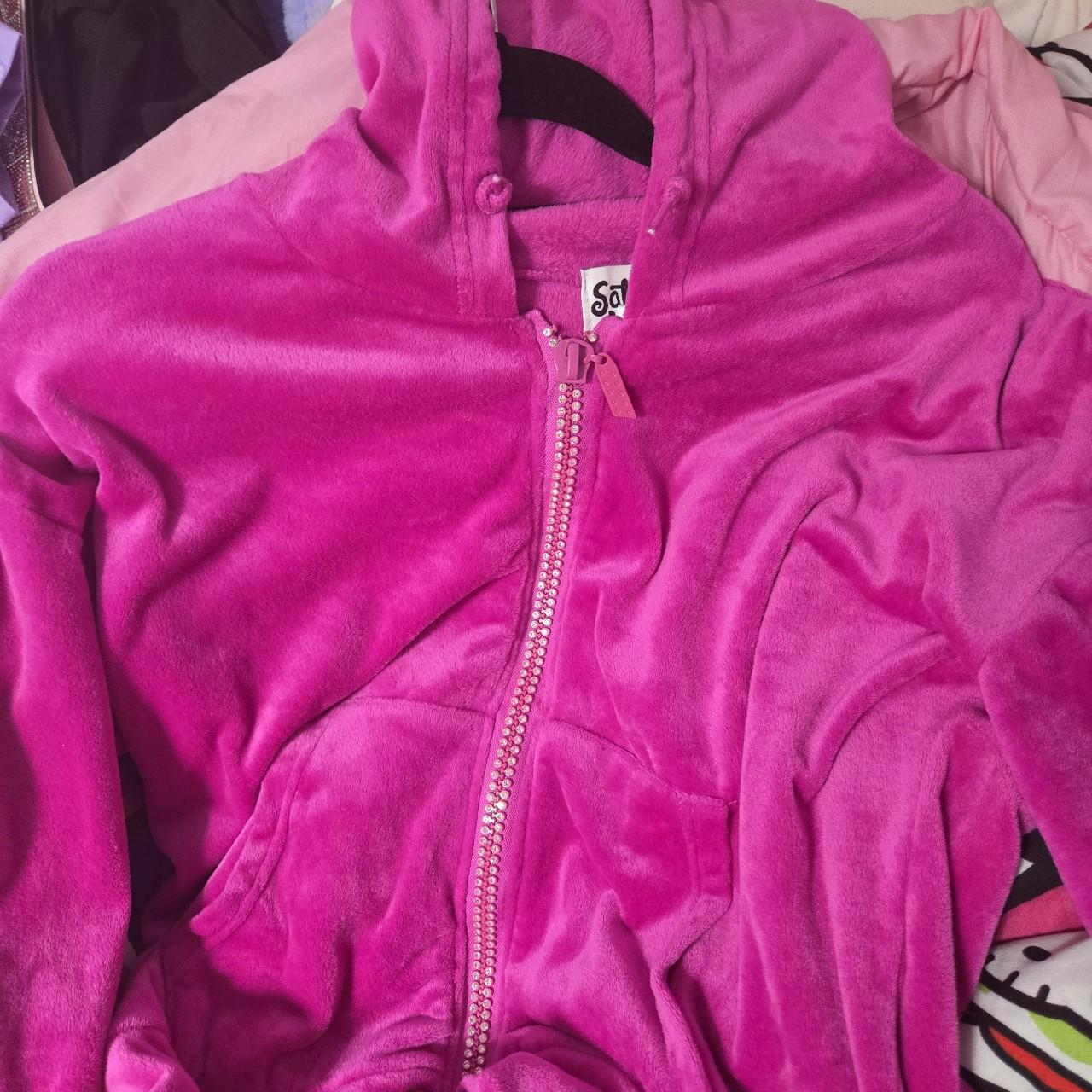 item listed by mariposathriftshop
