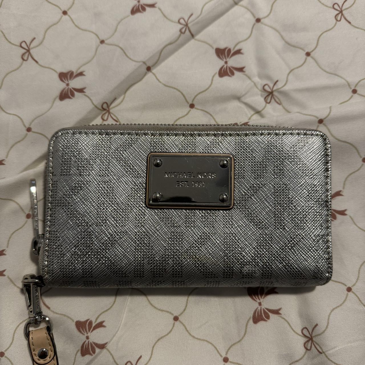 Michael kors wristlet price best sale