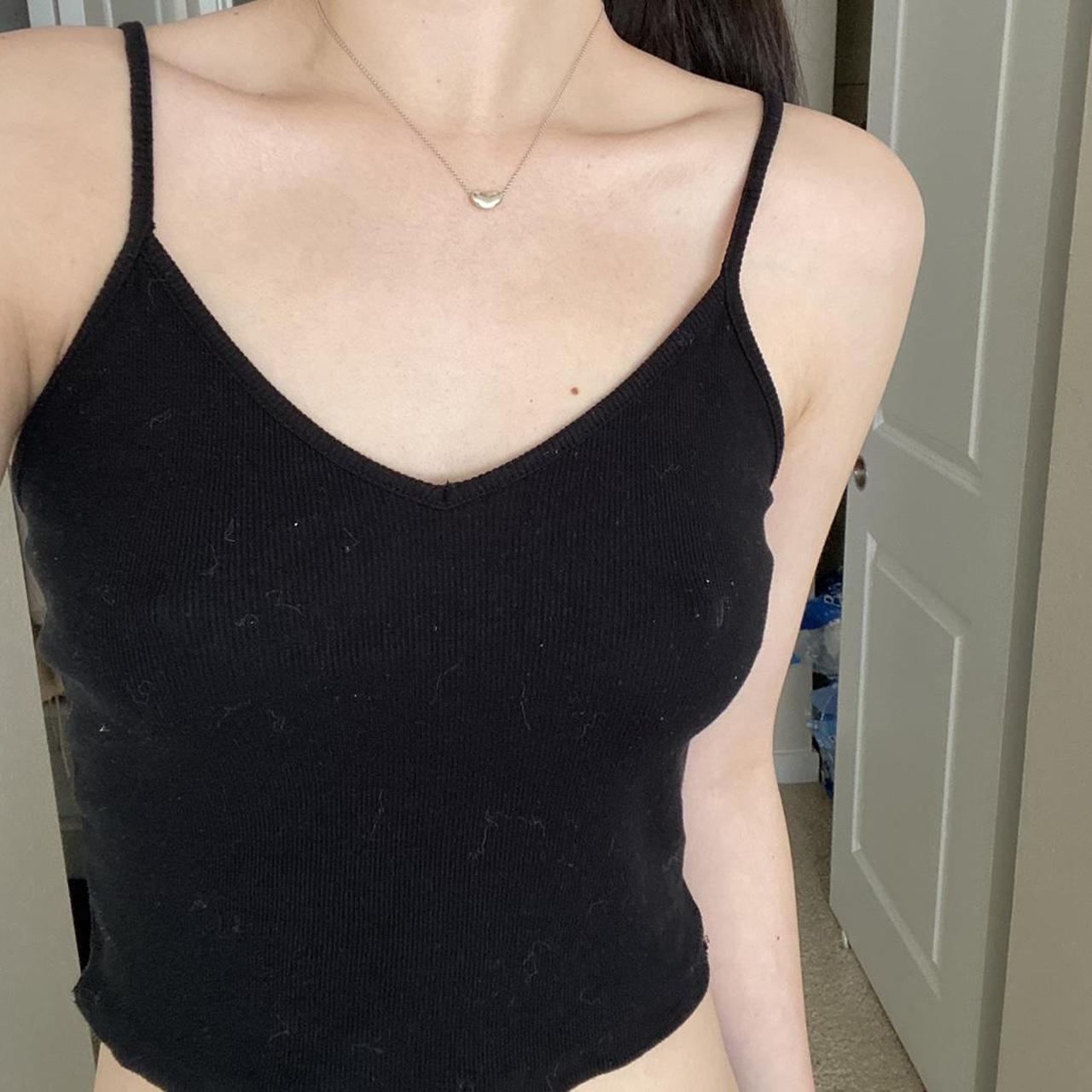 black cropped stretchy v neck - Depop