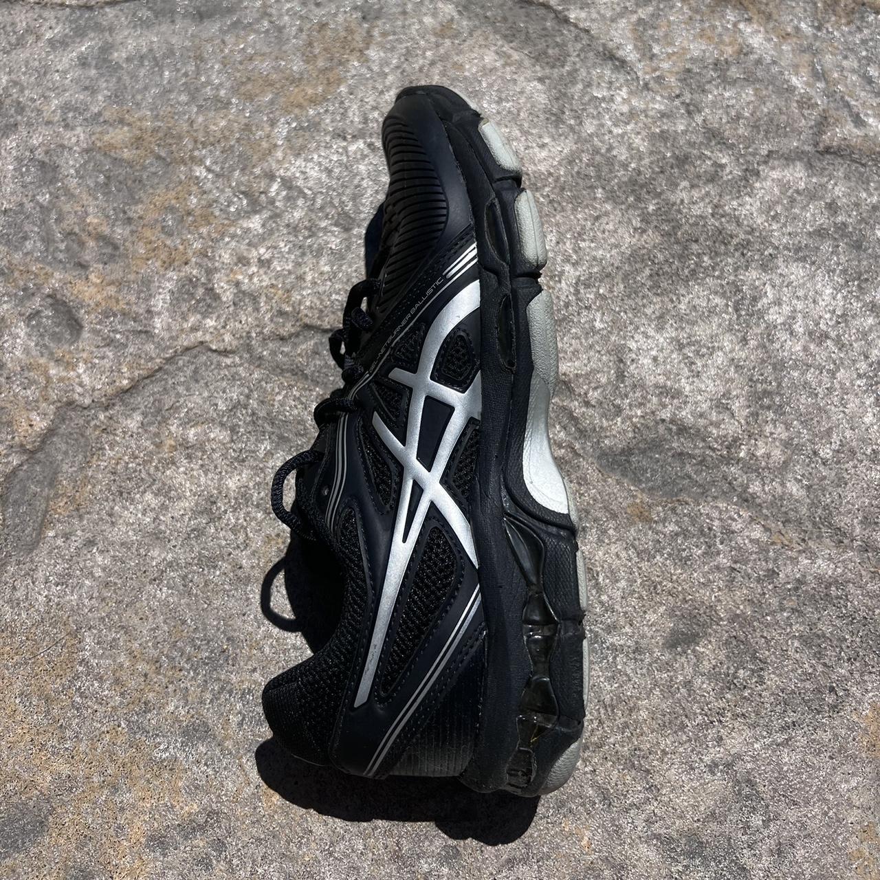 asics black volleyball shoes