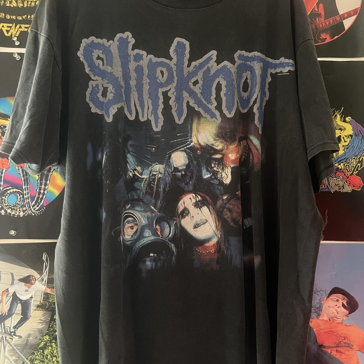 2001 slipknot “437026851” , fits true XL, has perfect...