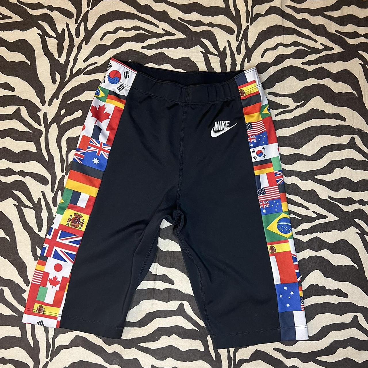 Nike flag 2025 biker shorts