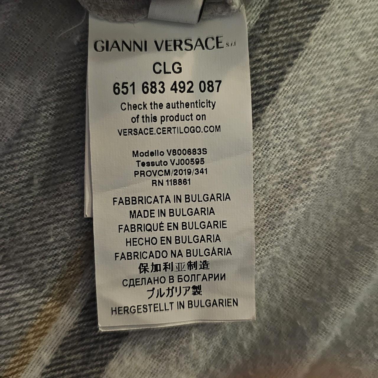 Mens versace t-shirts size M grey and