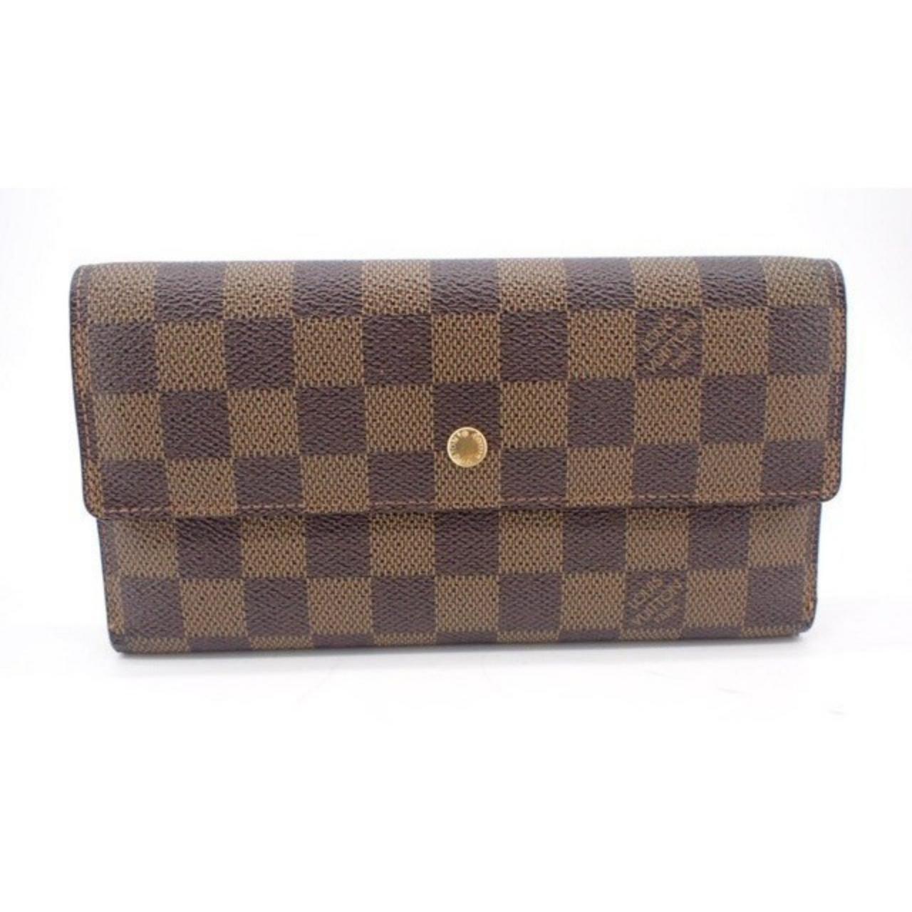 LV Clémence Wallet. In great condition, barely used. - Depop