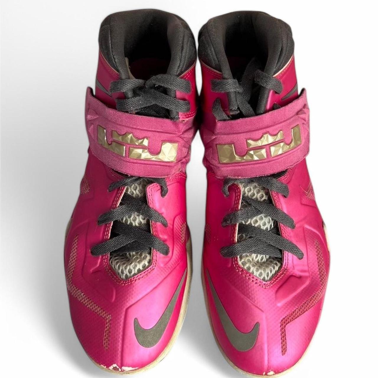 lebron soldier 10 breast cancer