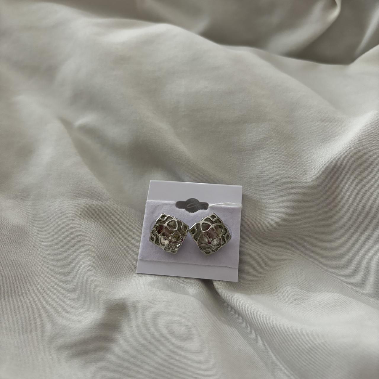 item listed by kelseyhan5