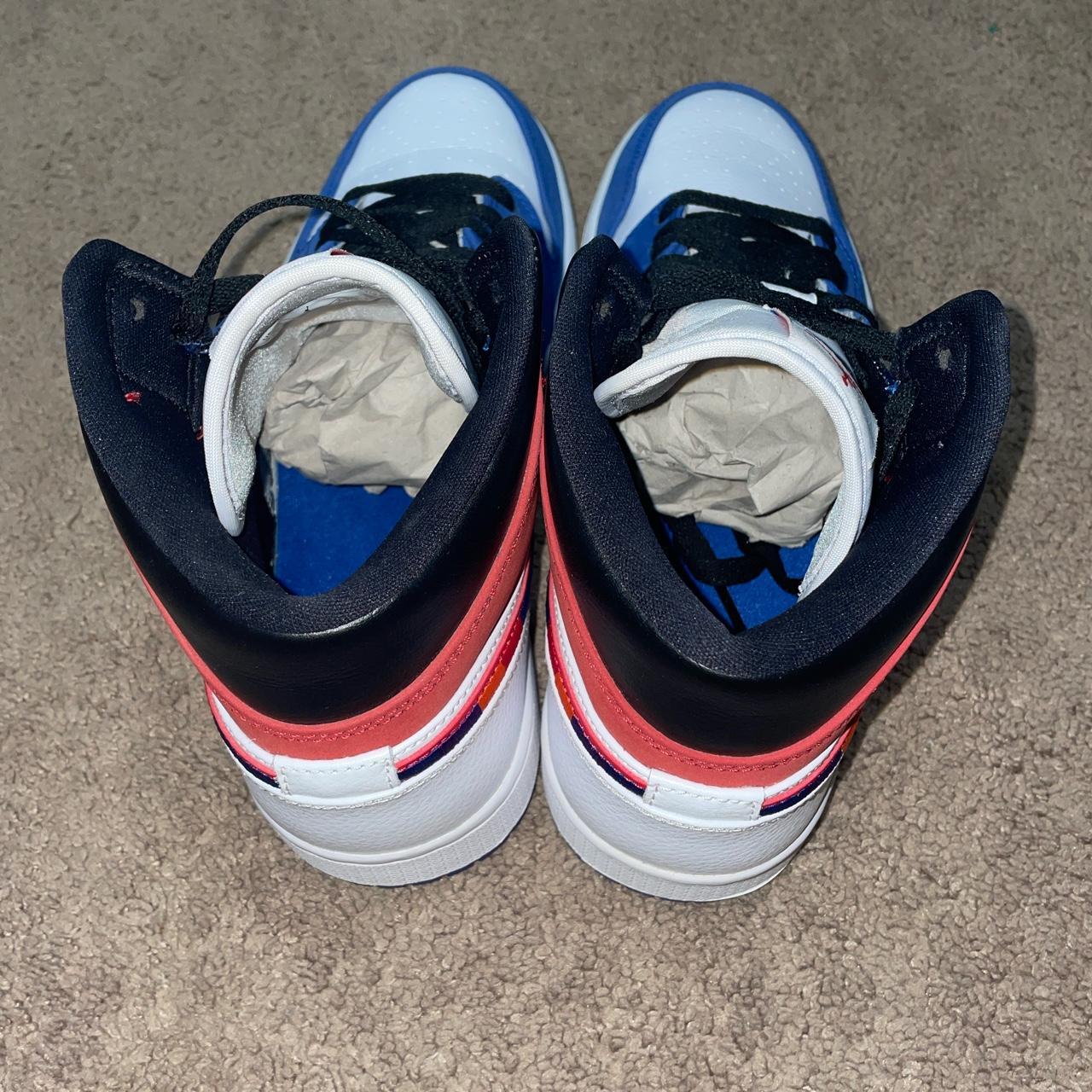 restocks jordan 1 mid rosa