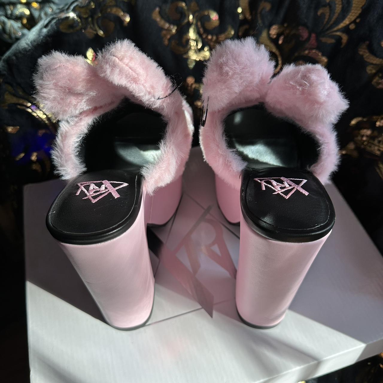 yru white platforms