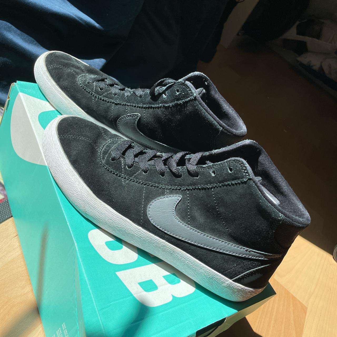 womens black nike trainers uk