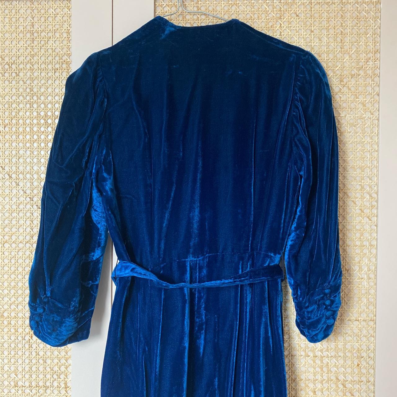 Beautiful vintage 1940’s crushed blue velvet dress... - Depop