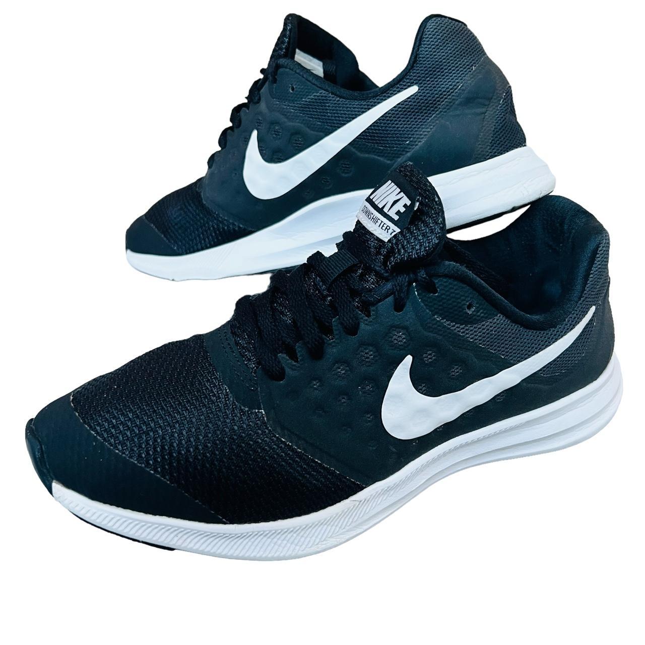 womens nike black white trainers
