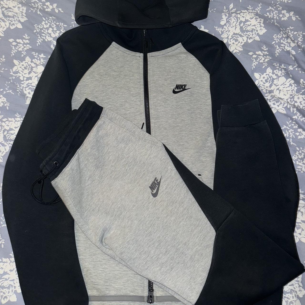 mens old nike tech fleece