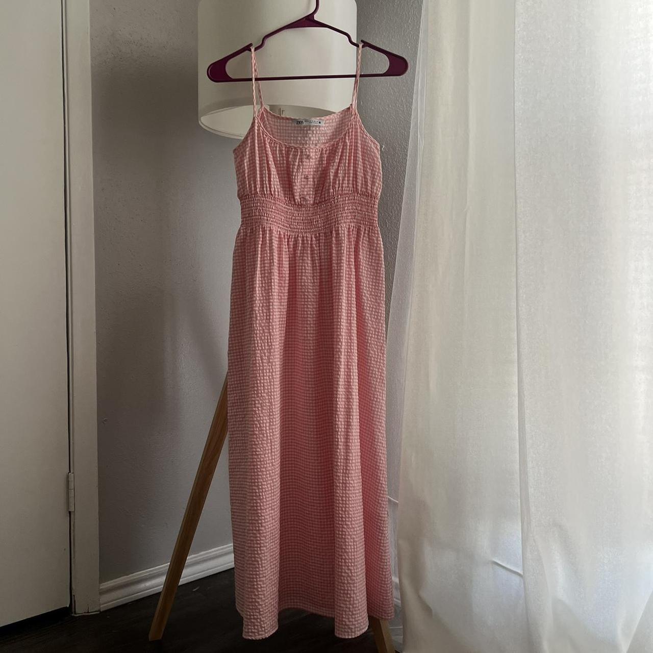 Zara pink checkered dress - Depop