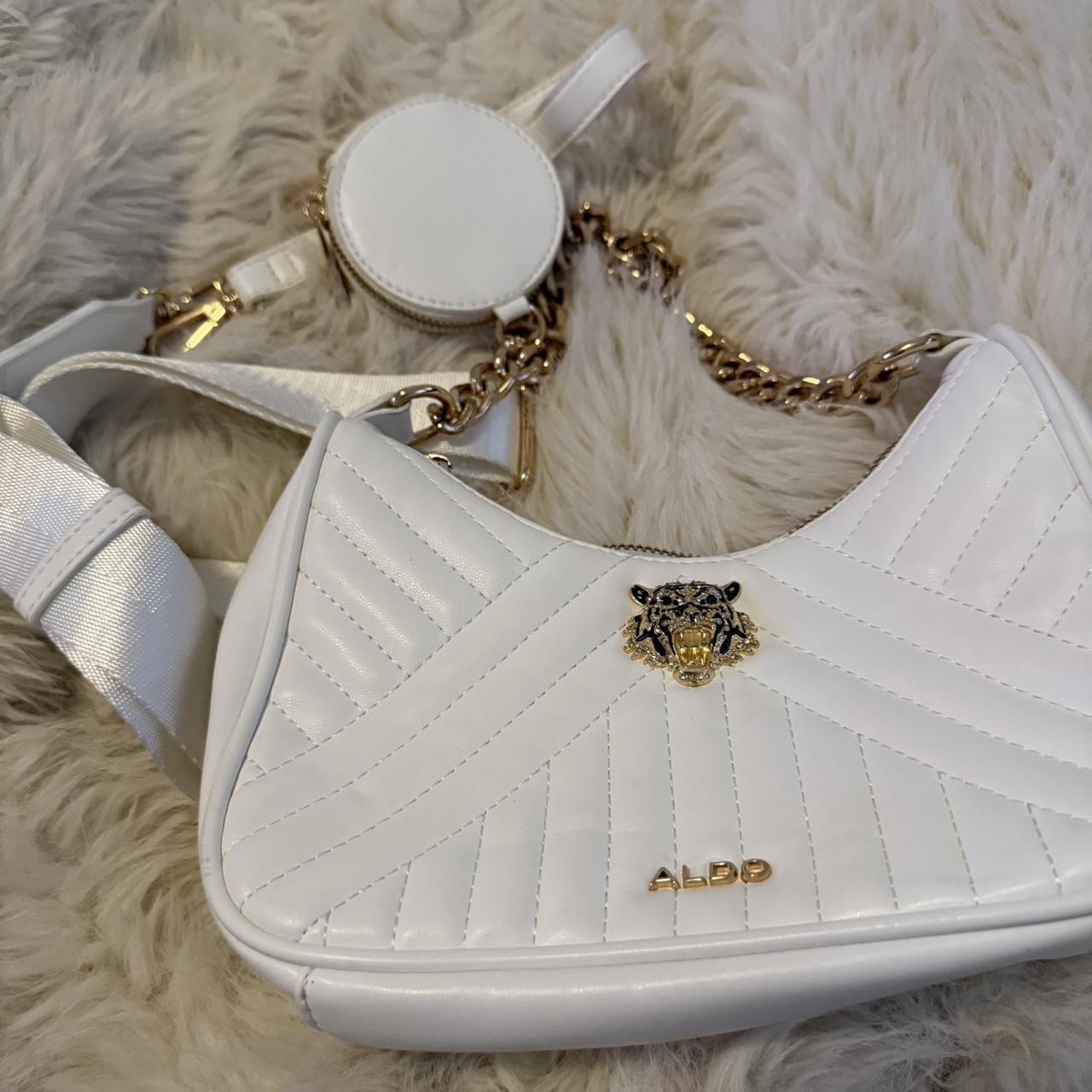 item listed by pierinalooor