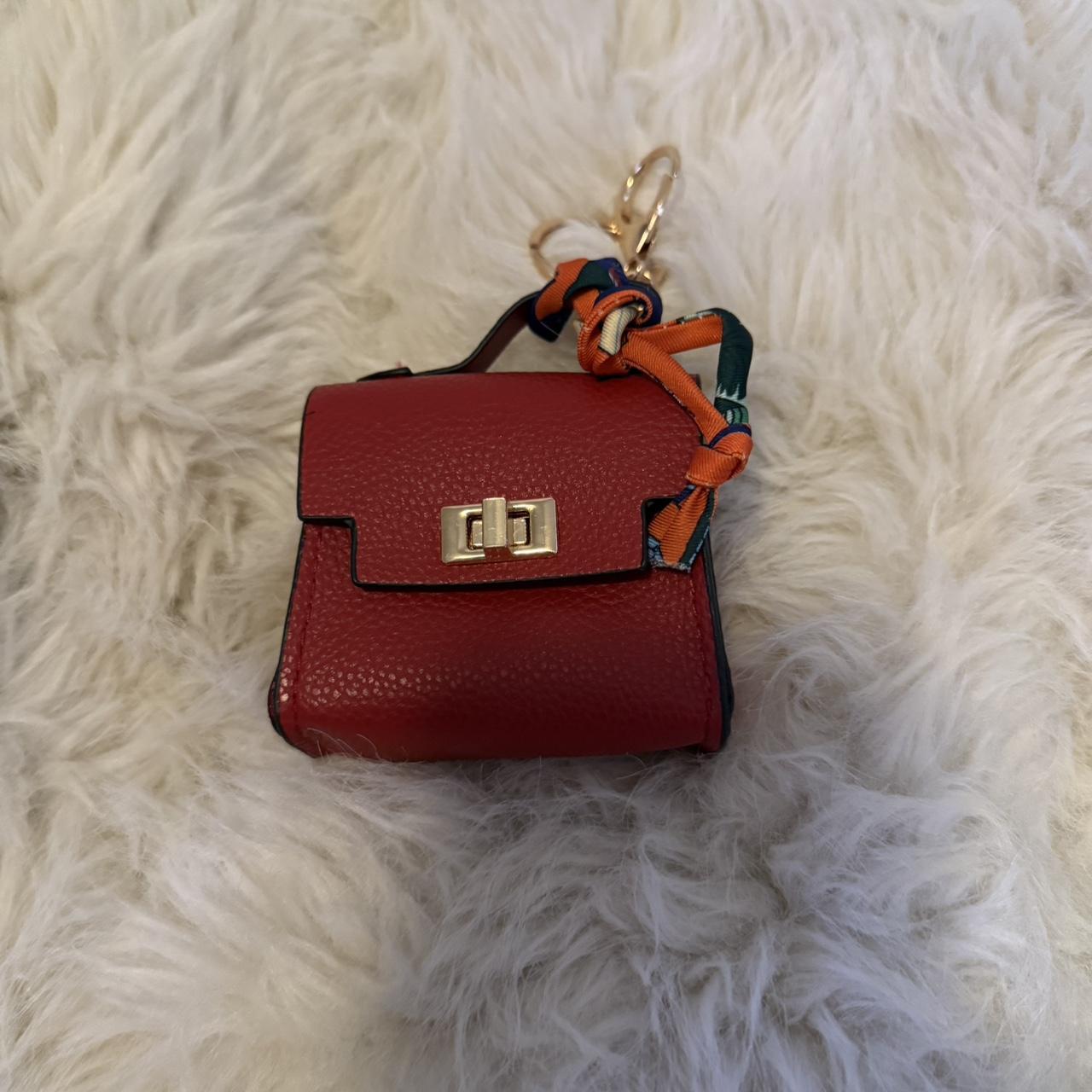 item listed by pierinalooor
