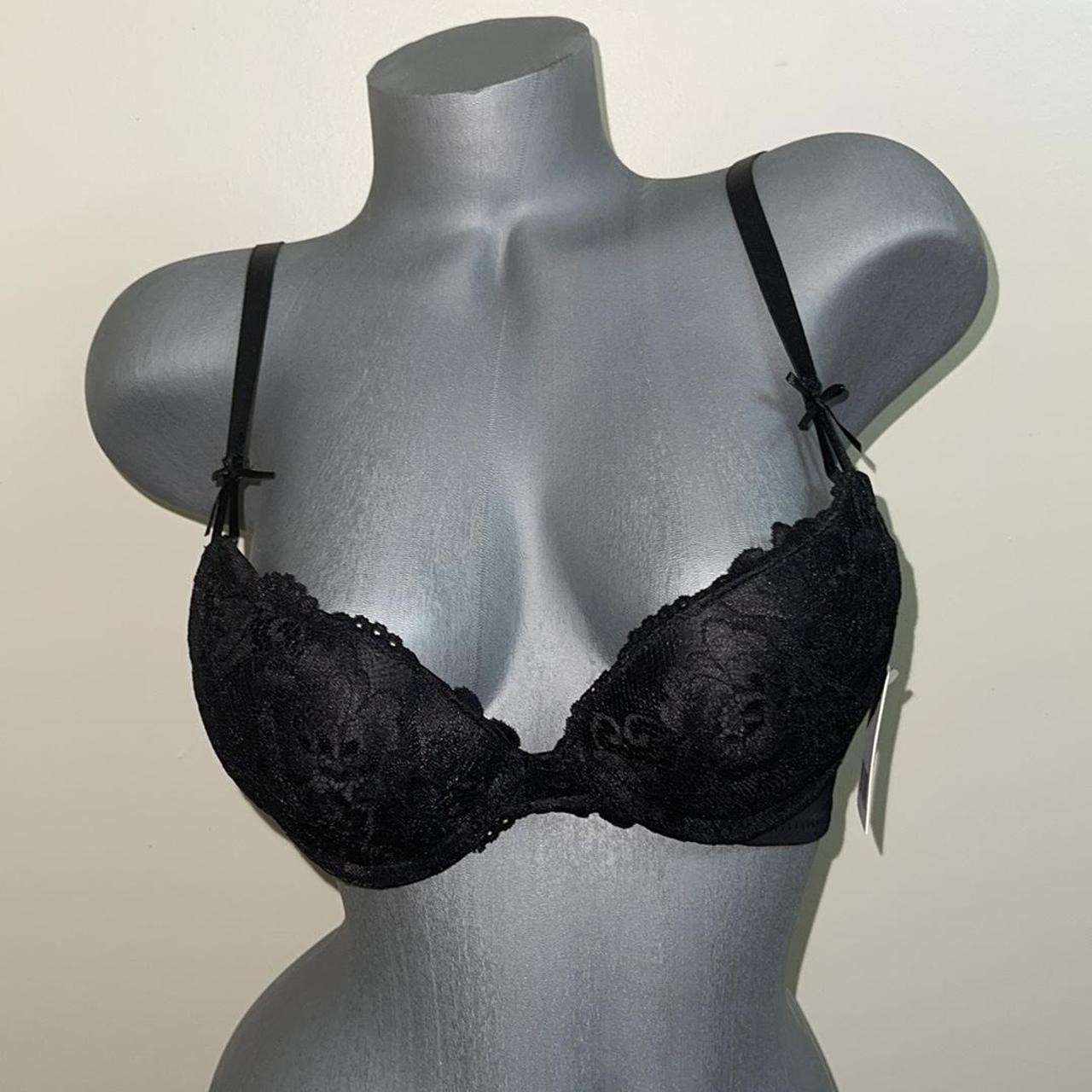 Satin Push up bra size 32B from love honey🍯 Comes - Depop