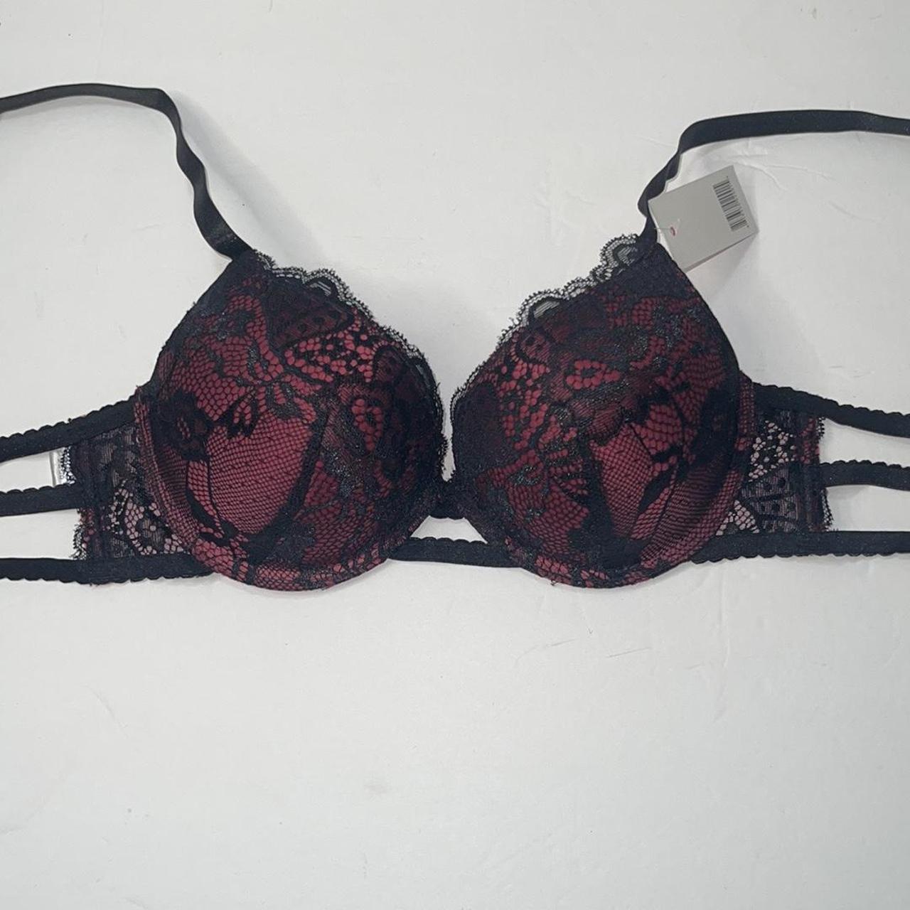 Victoria's Secret Lace Push-up Bra •strappy bra or - Depop