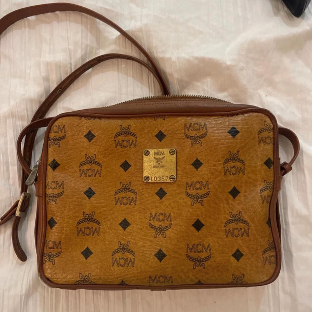 item listed by shopwithvictoria888