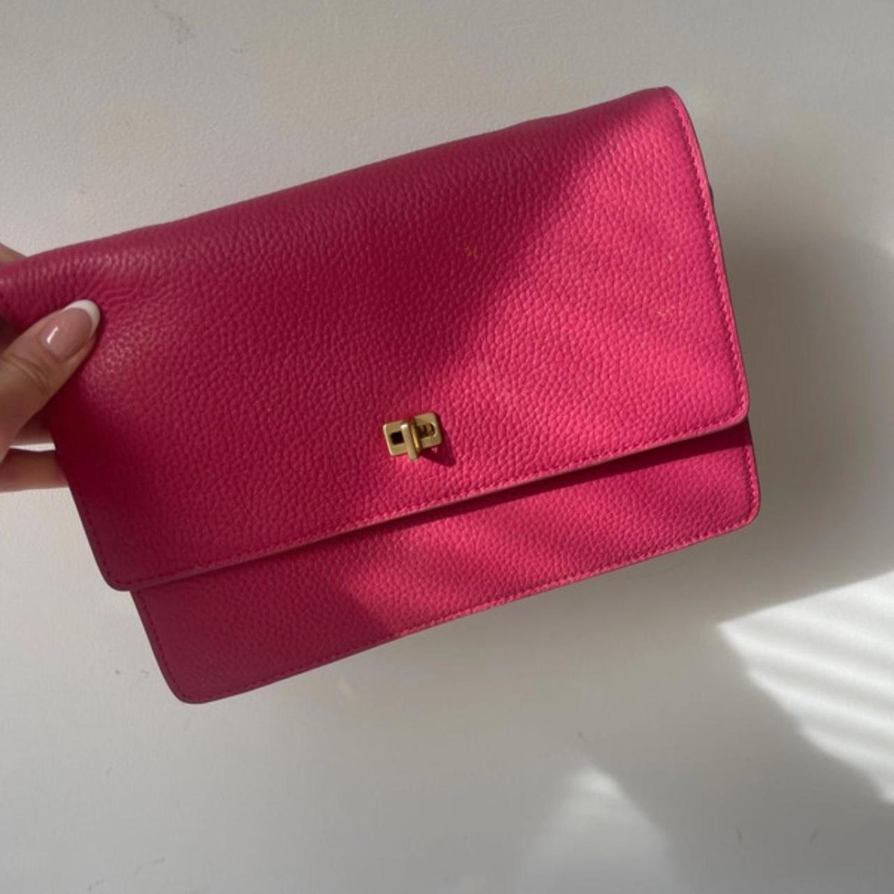 item listed by shopwithvictoria888