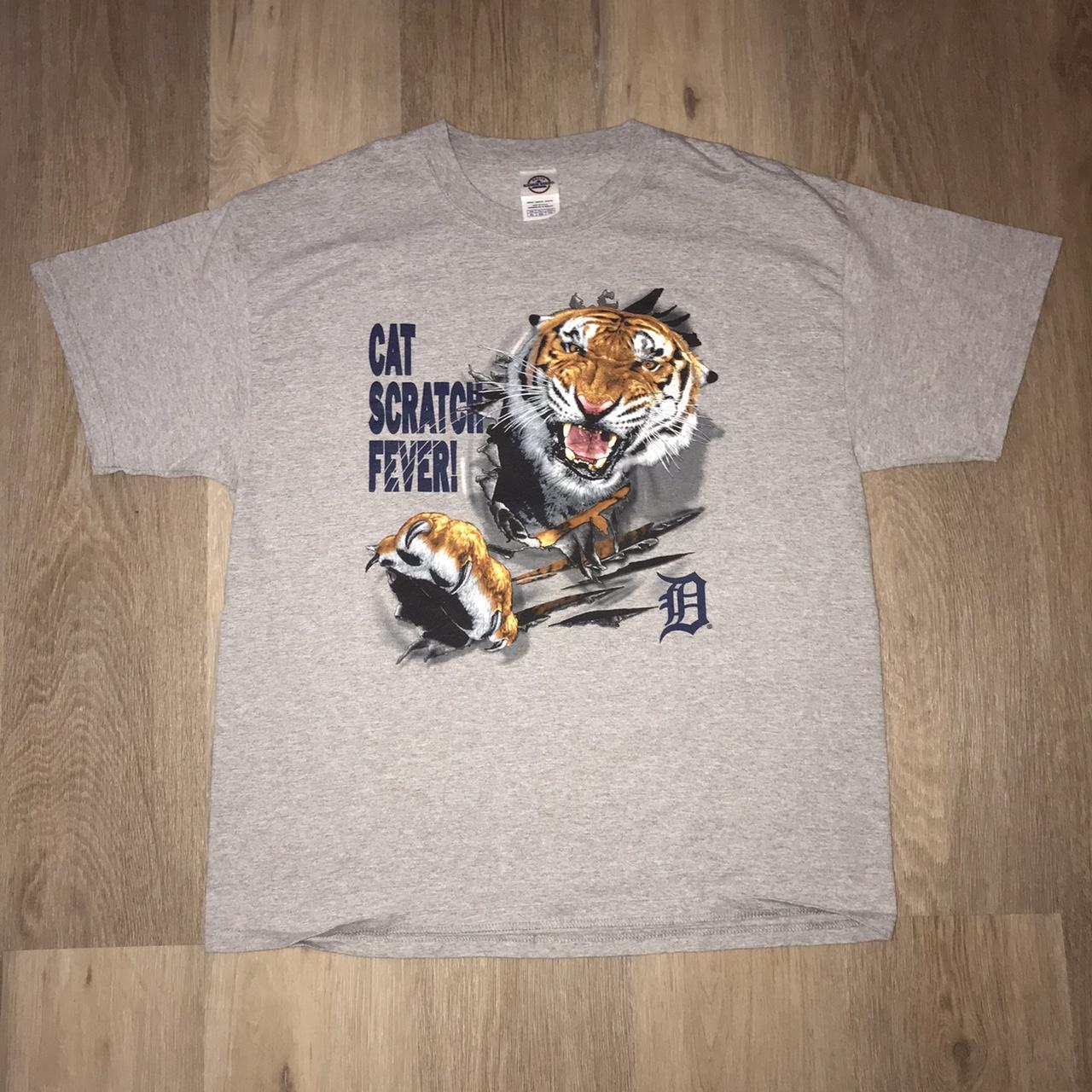 Tiger with claw marks' Men's T-Shirt