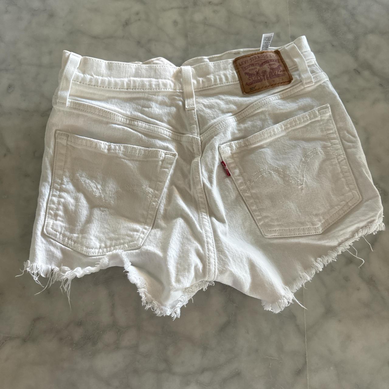 Levi's Women's Shorts - White - 24 – levis size 2… - image 2