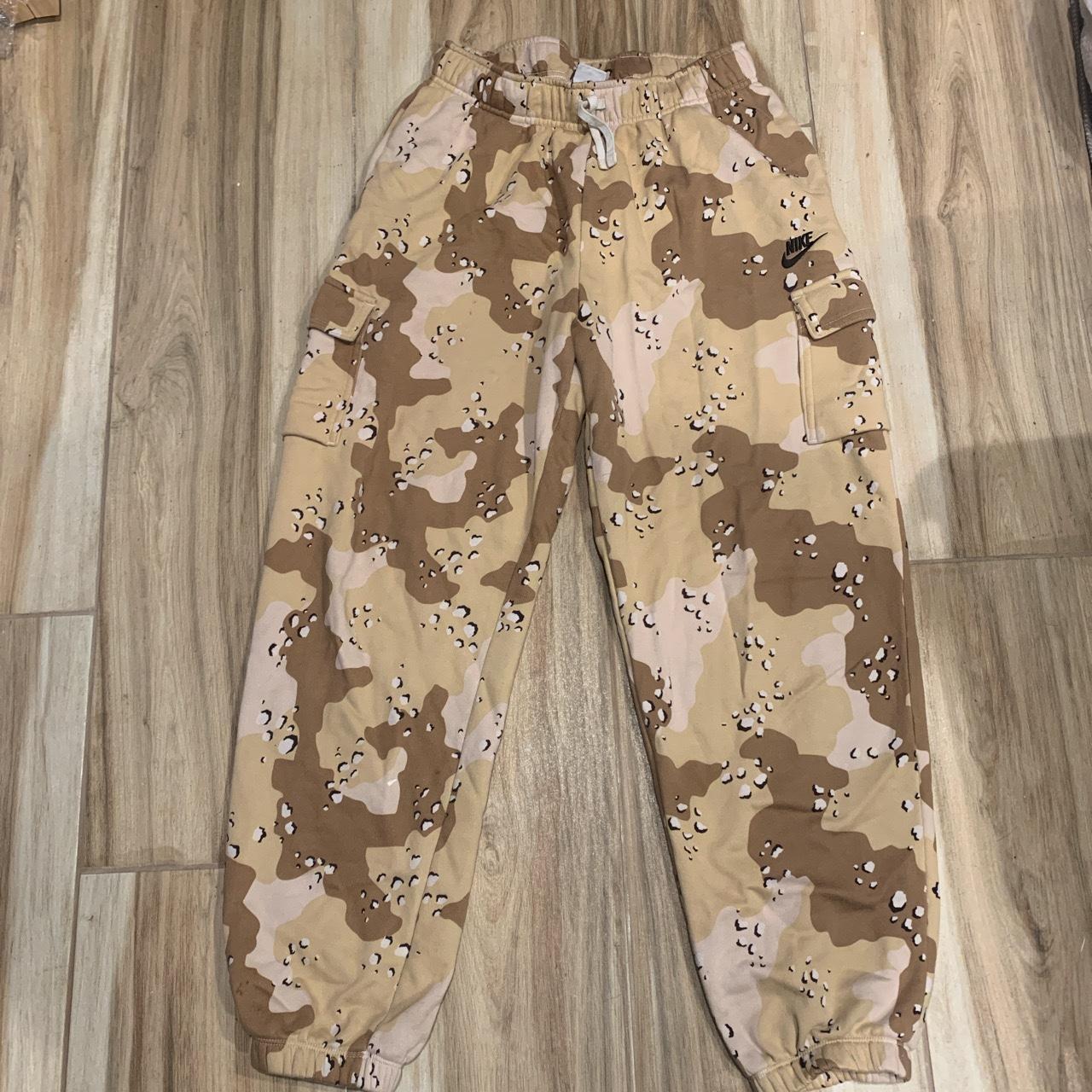 tan nike cargo pants