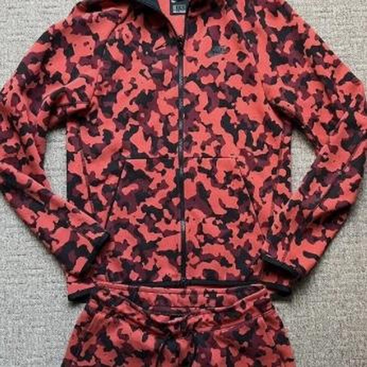 red camo nike tech pants