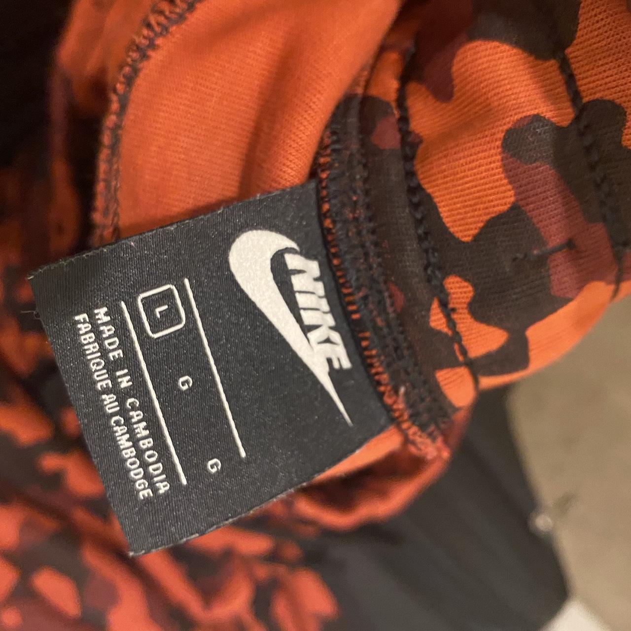 nike tech fleece red camo