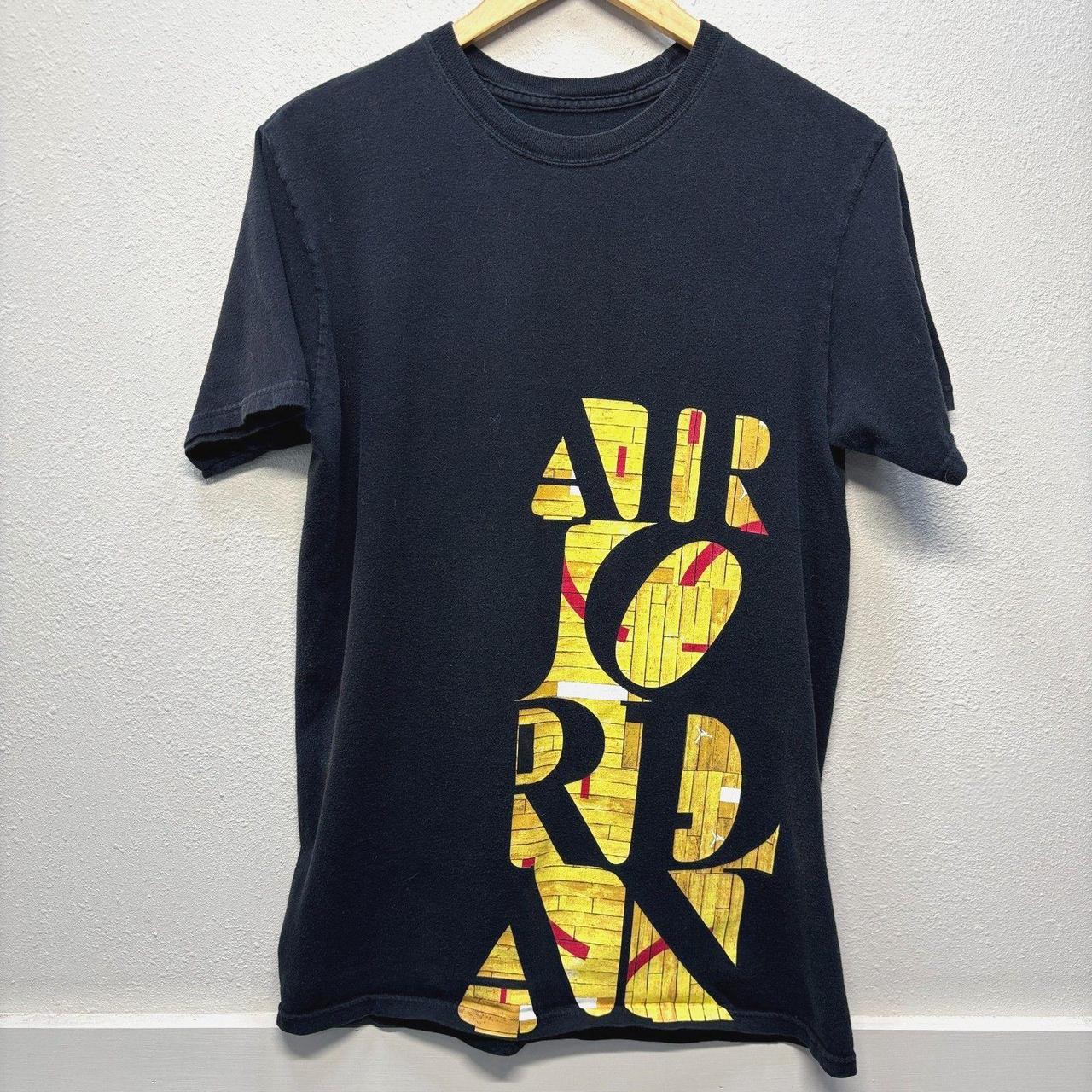 item listed by sweet_thriftz