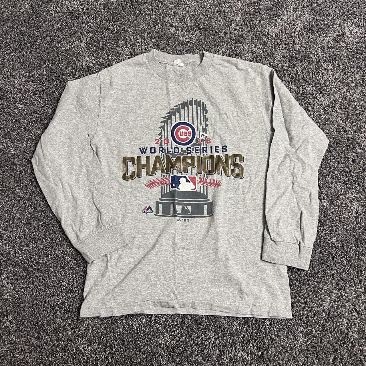 2016 World champion Chicago Cubs shirt s XL/L (has - Depop