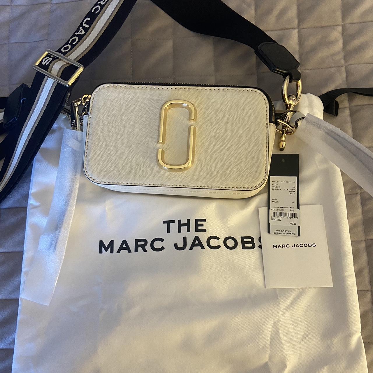 Marc Jacobs camera bag NWT Marc Jacobs Snapshot Bag... Depop