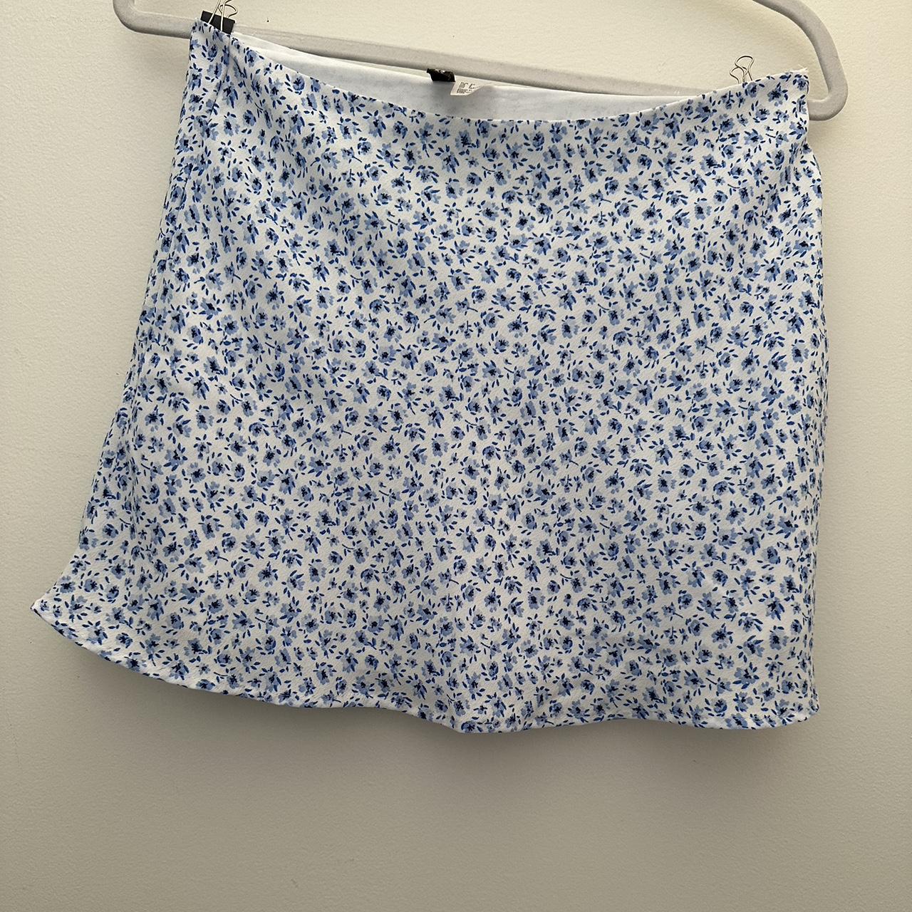 H&M floral white and blue mini skirt Never worn No... - Depop