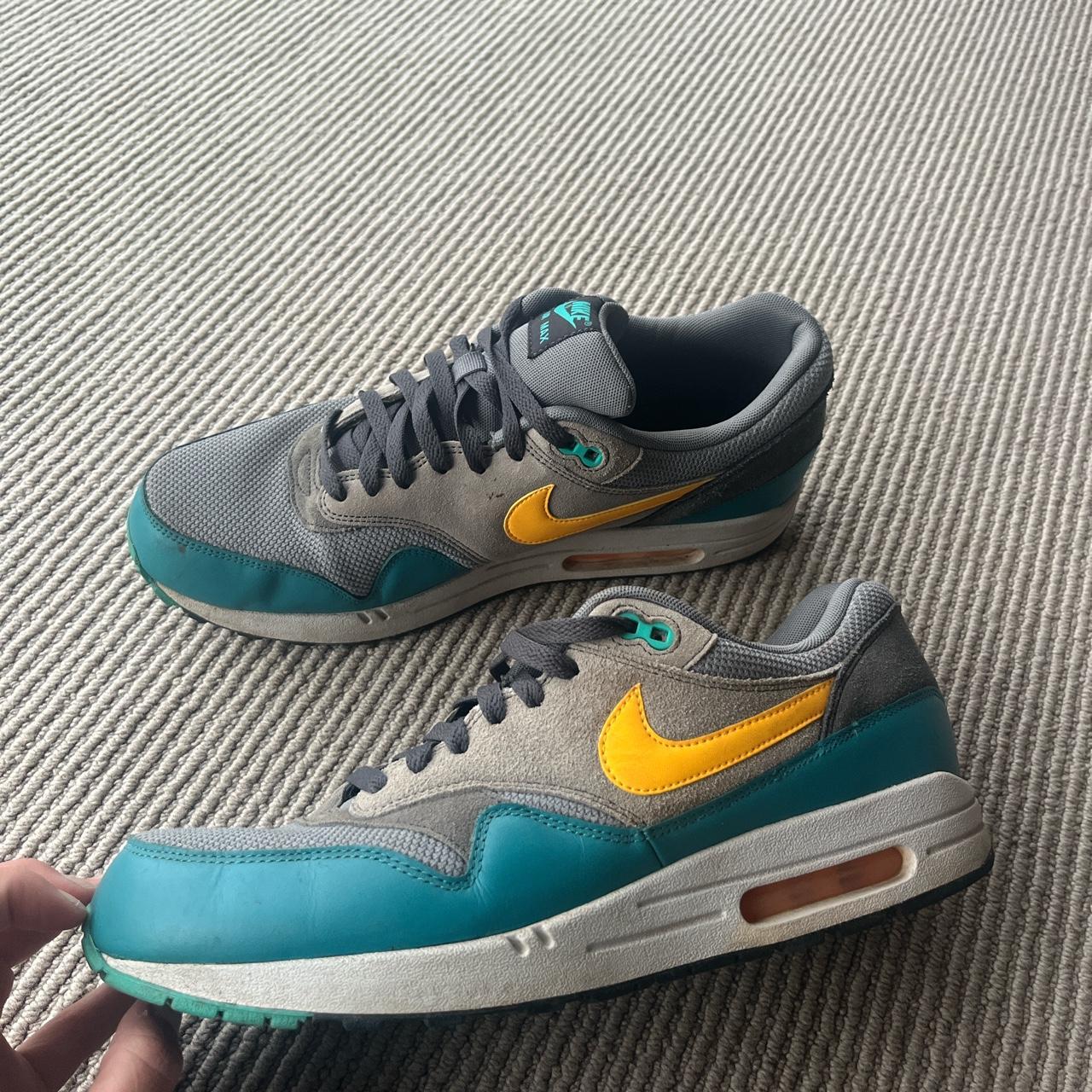 size 12 men's nike air max shoes