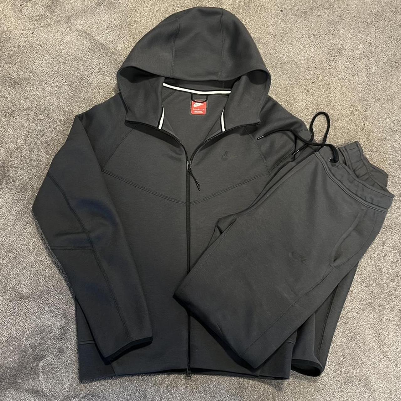 mens tracksuits nike tech