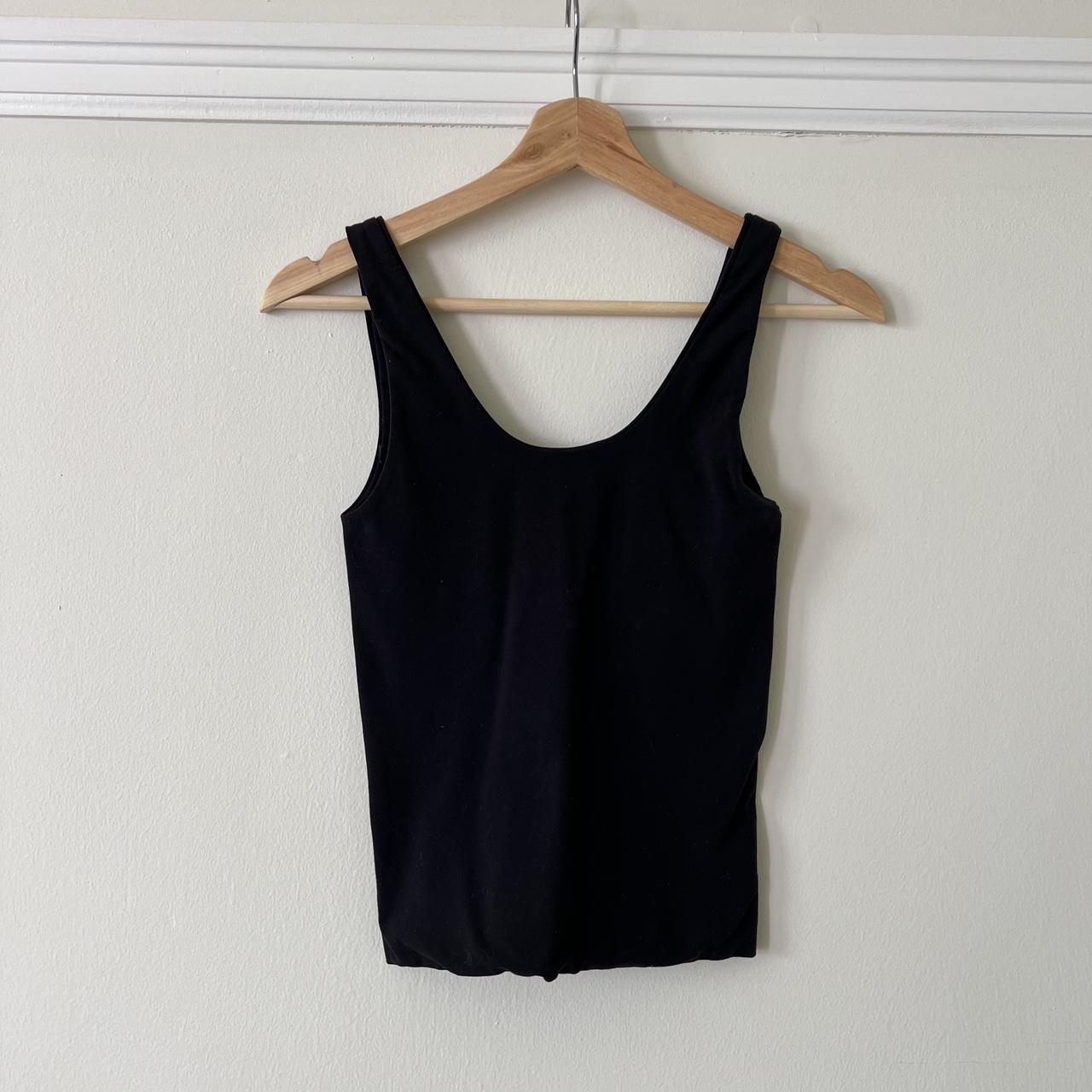 Aritzia Women's Black Vest Depop