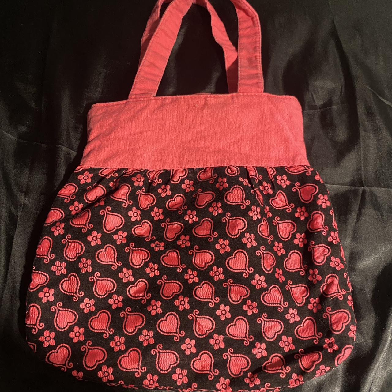 Pink heart handbag Inner pockets Depop