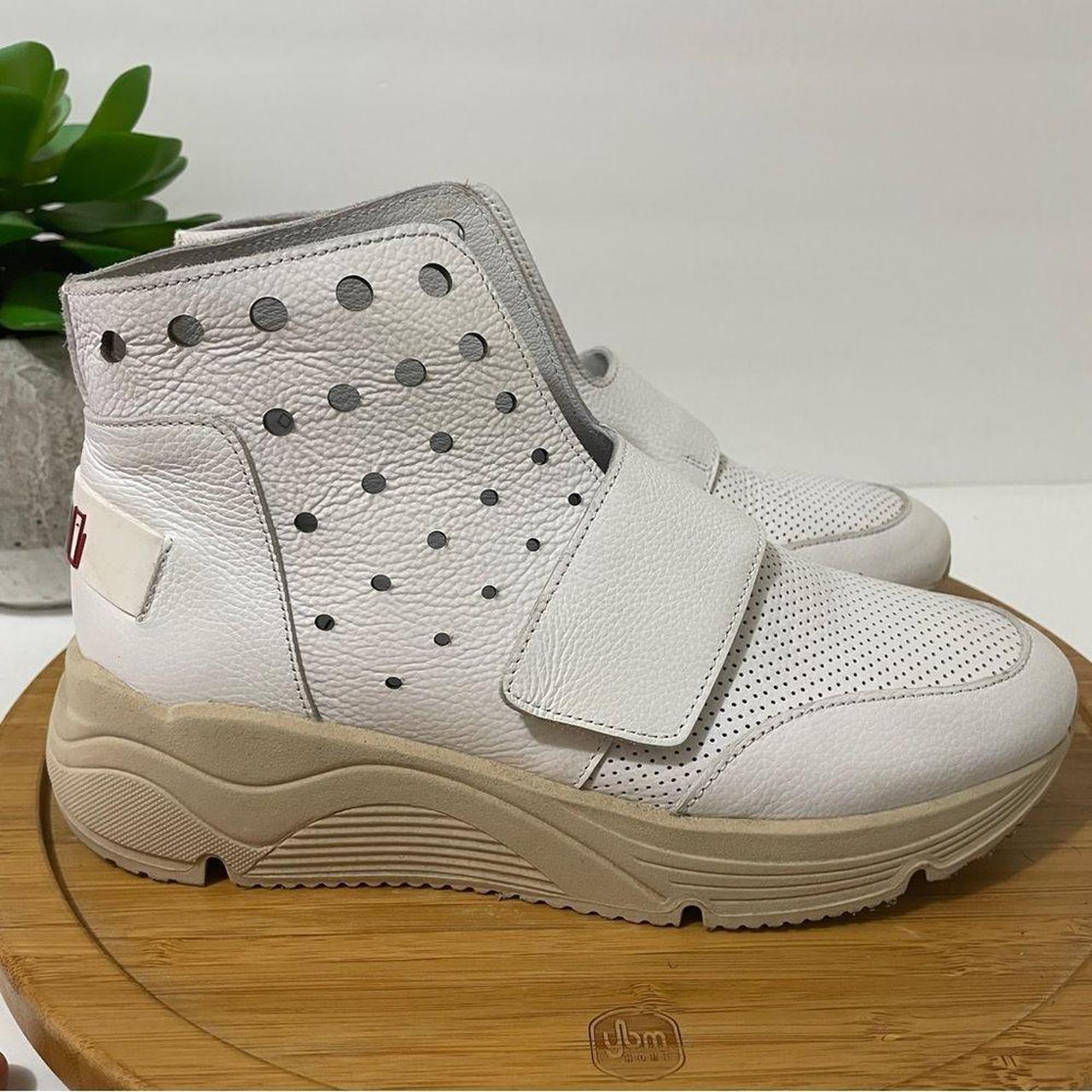 Source Unknown Women's Sneakers - White - US 7.5 … - image 2